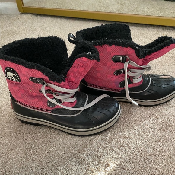 Sorel Kids Snow Boots - Picture 1 of 3